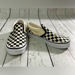 Vans off the wall Iconic skate shoes beige checkerboard slip-on unisex size 2